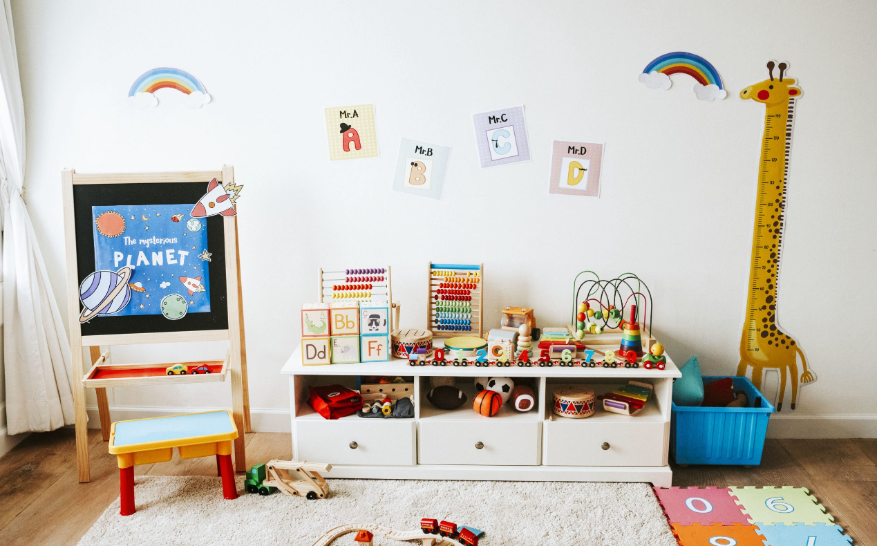 Chambre Montessori bébé