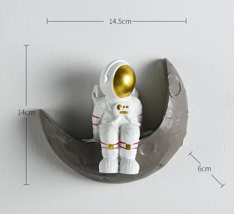 figurine decorative murale astronaute asteroide