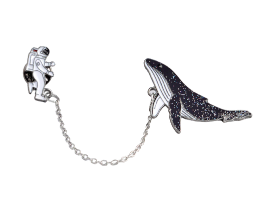 Pin's Astronaute et Baleine