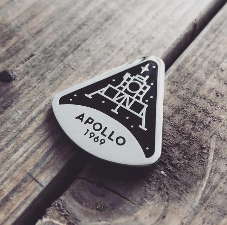 badge Apollo 11