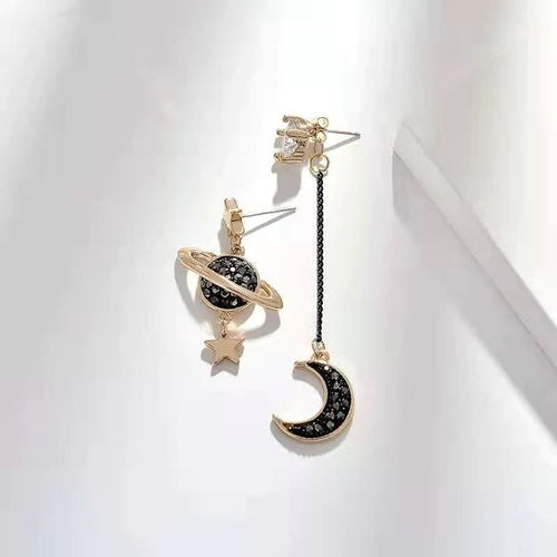 Boucles d'oreilles asymétrique Lune et Saturne