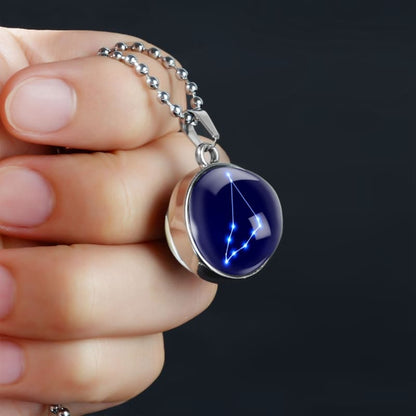 Collier capricorne couleur argenté